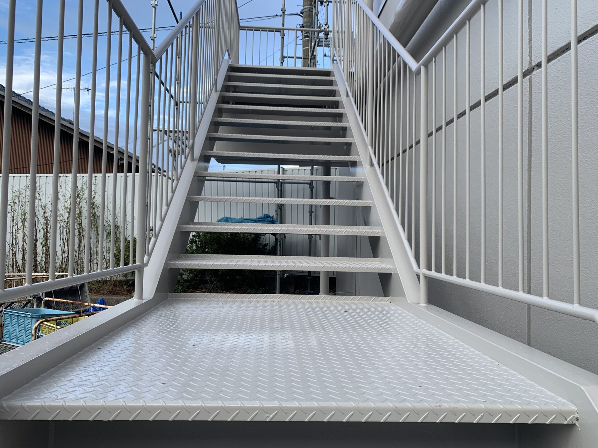 外部鉄骨階段の防錆塗装事例｜多治見市