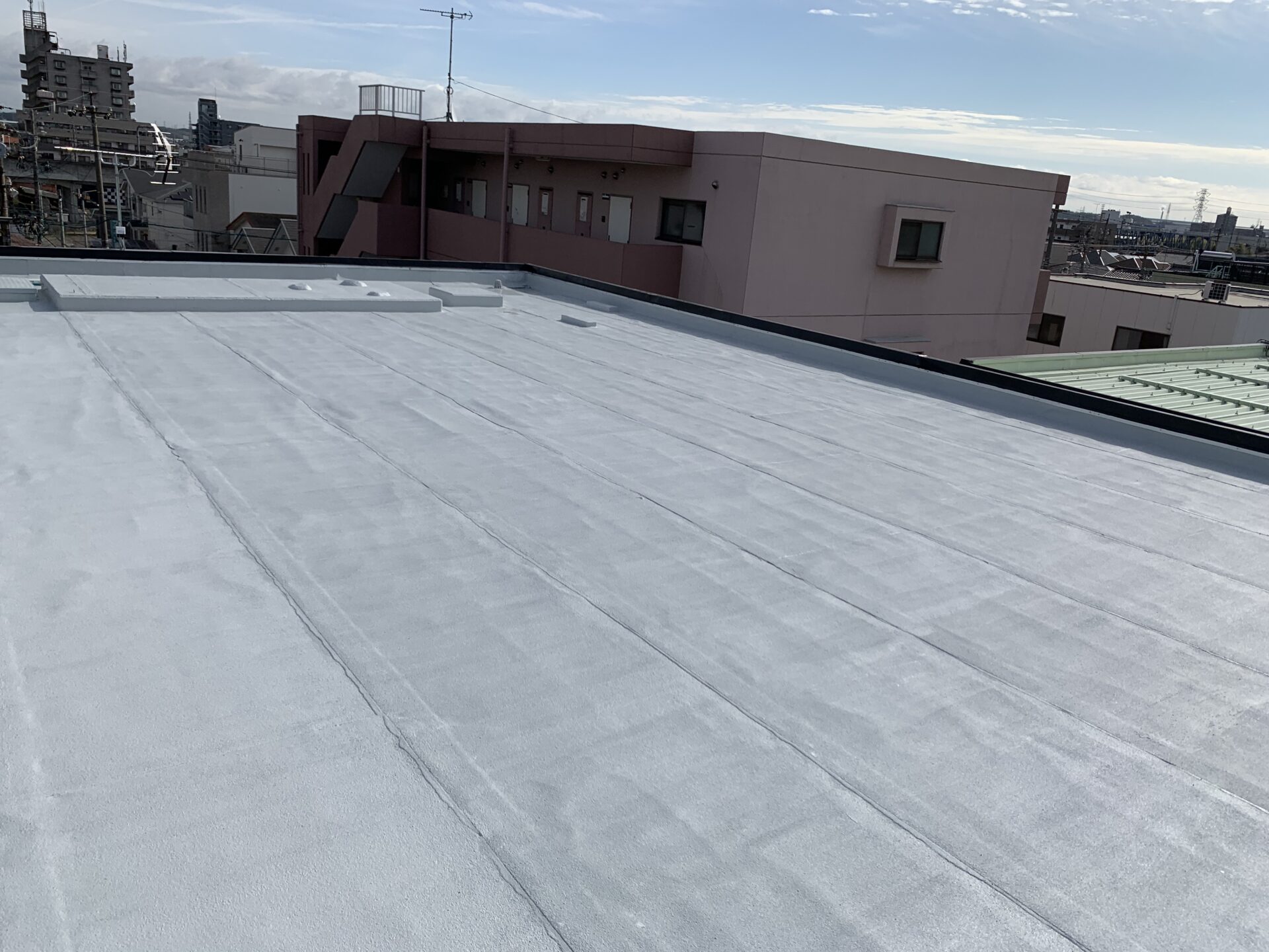 雨漏れ対策に対応した屋上シート防水施工事例